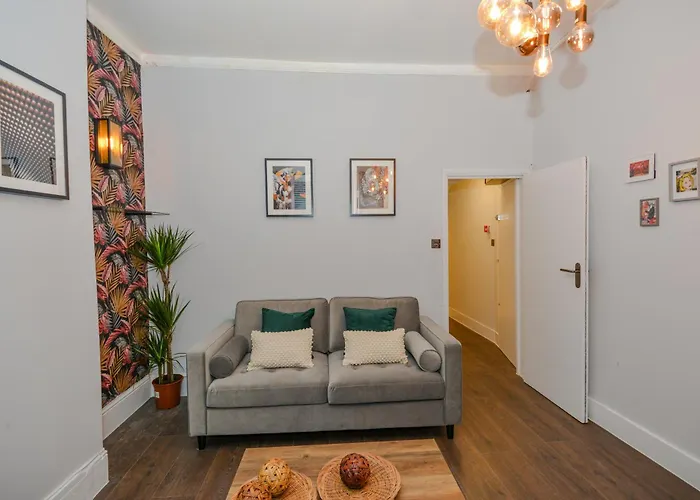 Cosy 1 Bedroom Home For Small Families